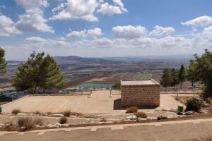 mount precipice