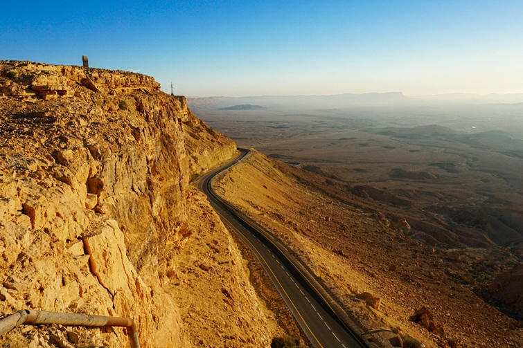 road at ramon crater